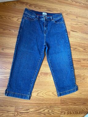 Y2K Levi's Perfectly Slimming 512 Capri Jeans